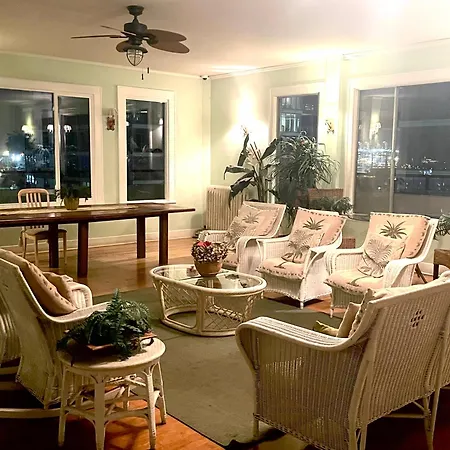 Your Penthouse Ocean View With City Lights And Queen Mary Too